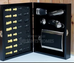 Whisky Gift Set/Wooden Chess
