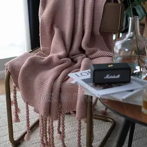 Knitted Scandnavian Throw Blanket With Tassels 