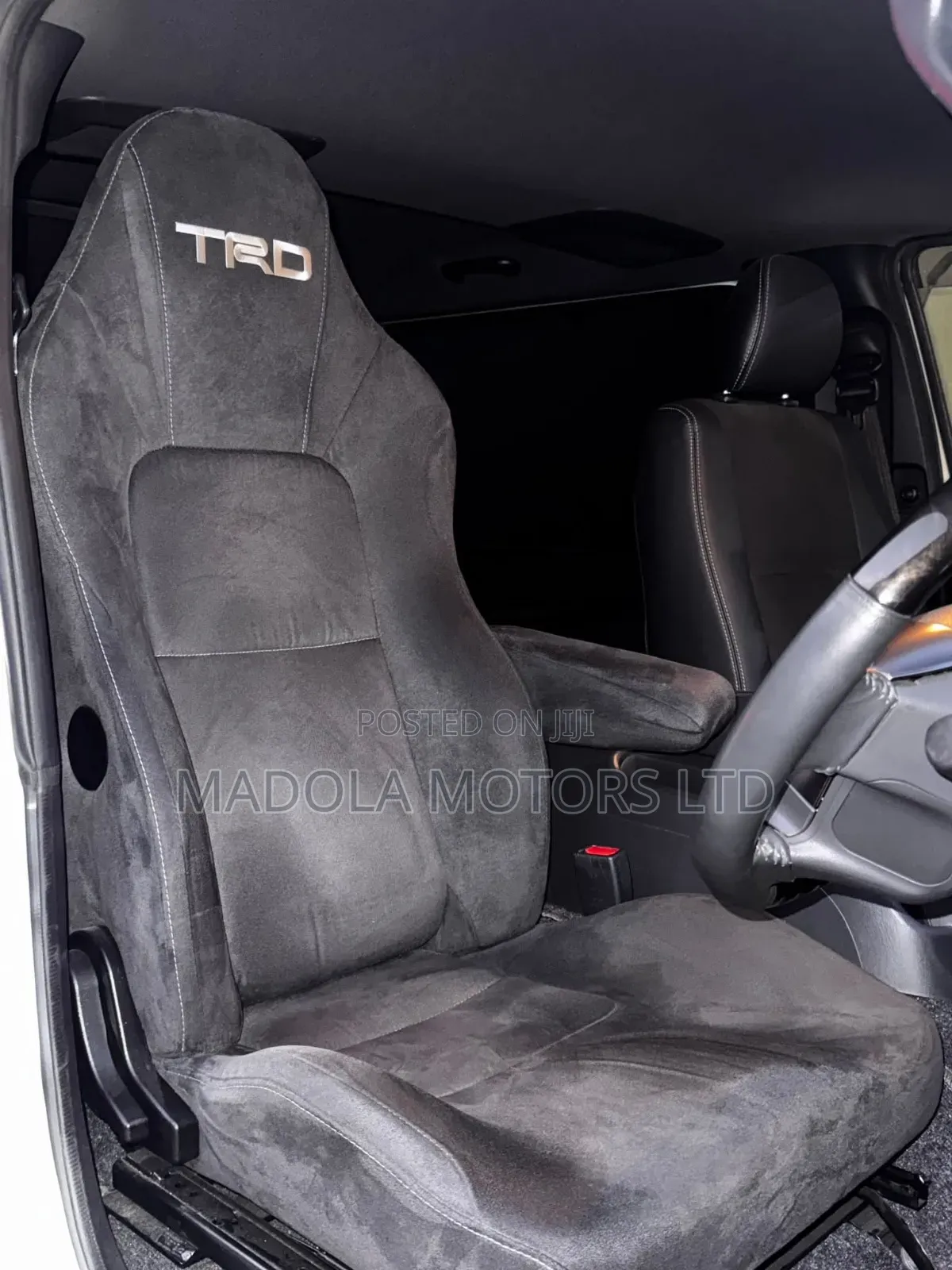 Toyota HiAce 2019 White