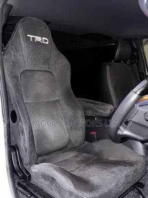Toyota HiAce 2019 White