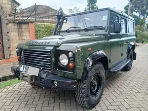 Land Rover Defender Puma 110 2.4 TD 2010 Green