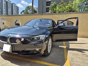 BMW 320i Sedan RWD 2014 Black