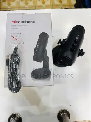 Podcast/Table Microphone With Voice Clarity and Strong Bass Output