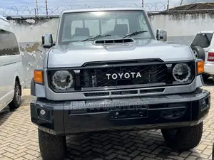Toyota Land Cruiser 2018 Gray