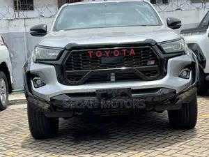 Toyota Hilux 2019 Silver