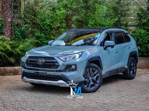 Toyota RAV4 Adventure AWD 2020 Green