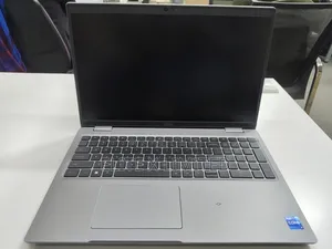 New Laptop Dell Latitude 5530 8GB Intel Core i7 SSD 512GB