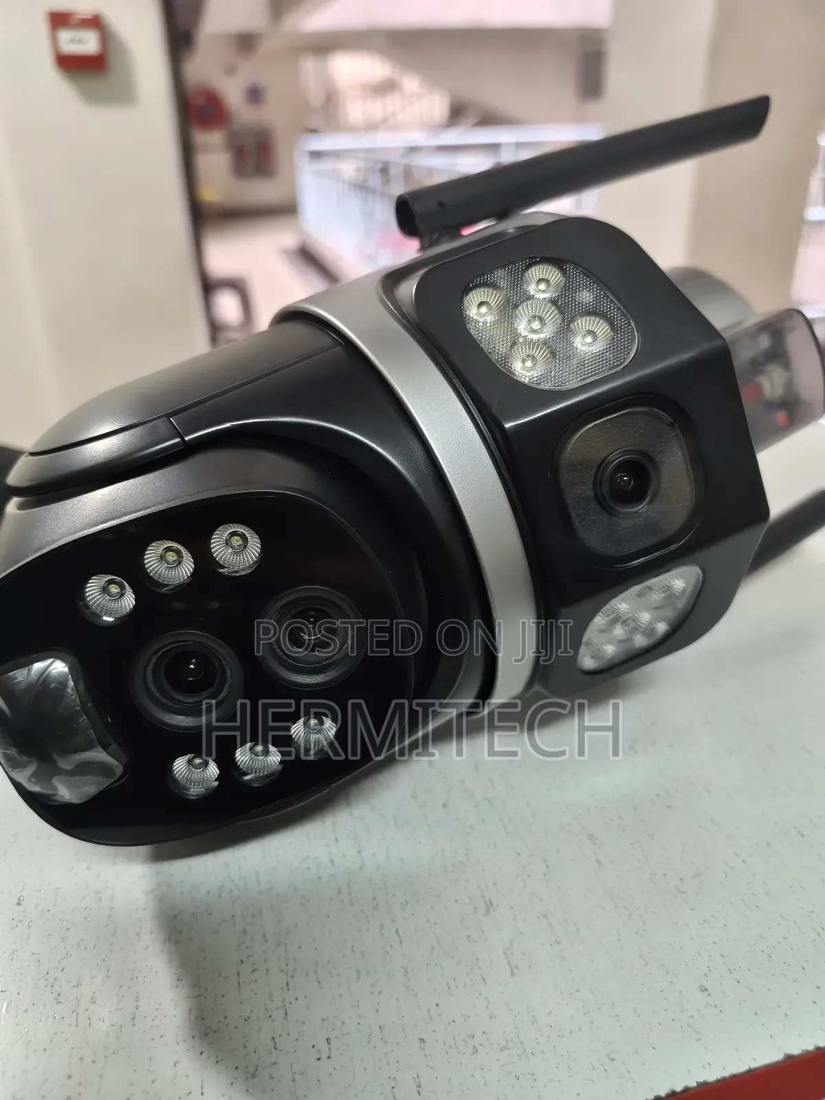Two Way Audio 10x Zoom 2screen Display