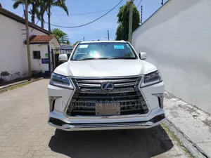 Lexus LX 2019 Off white