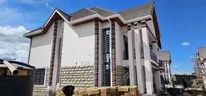 5bdrm Mansion in Elgonview for sale