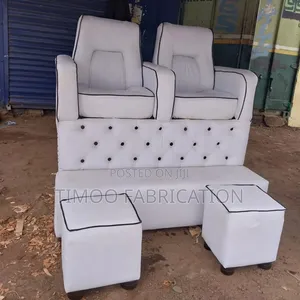 Pedicure 2 Seaters White and Black 