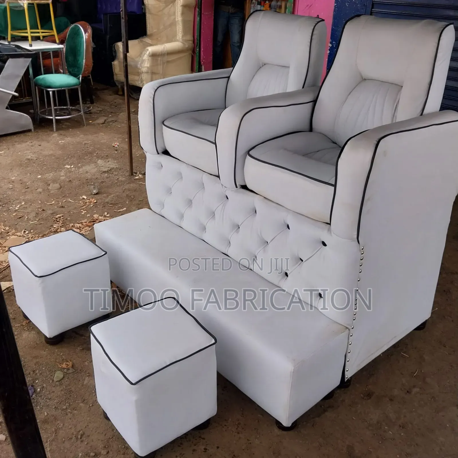 Pedicure 2 Seaters White and Black 