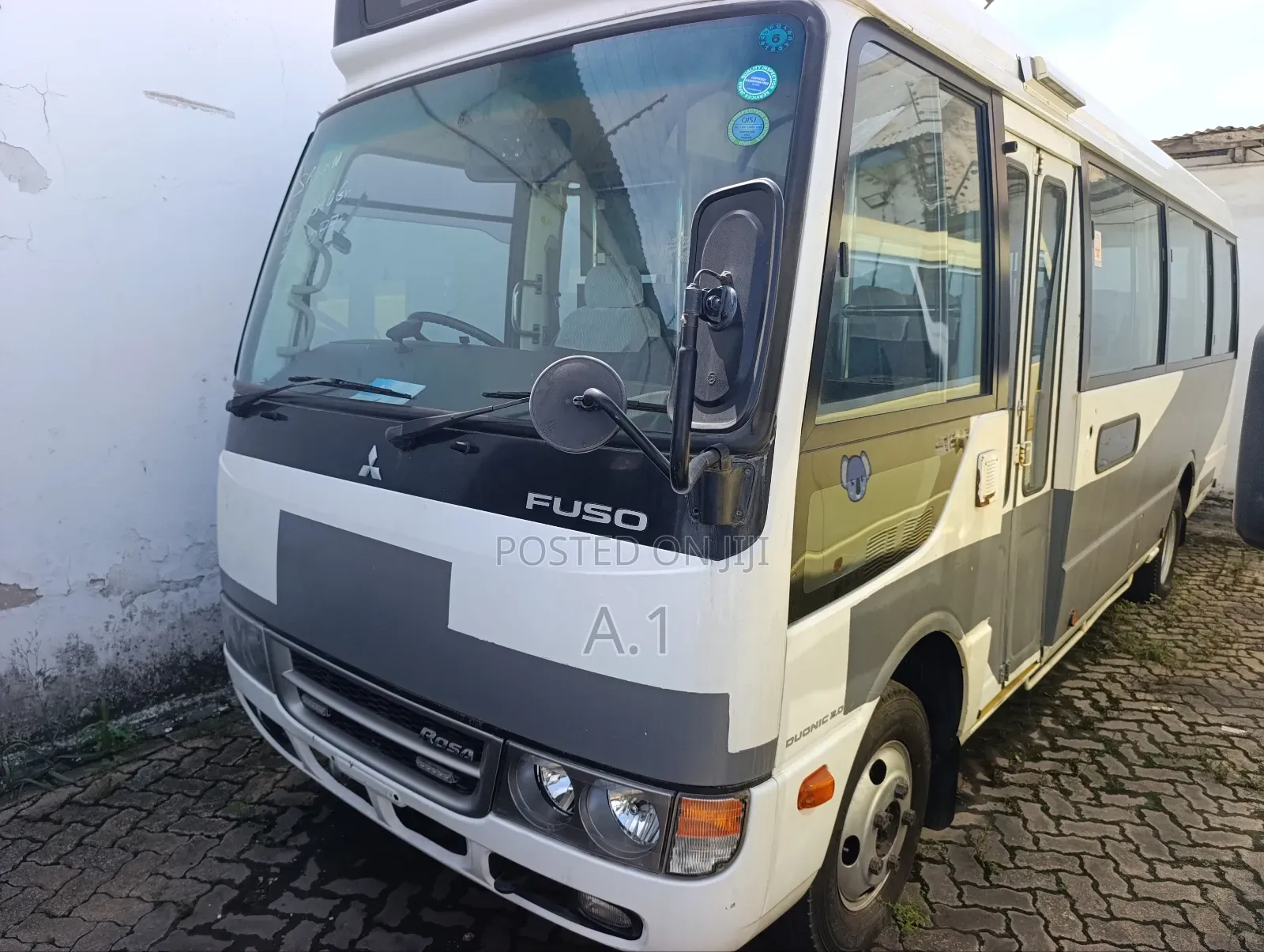 Mitsubishi Fuso Rosa 2019 White