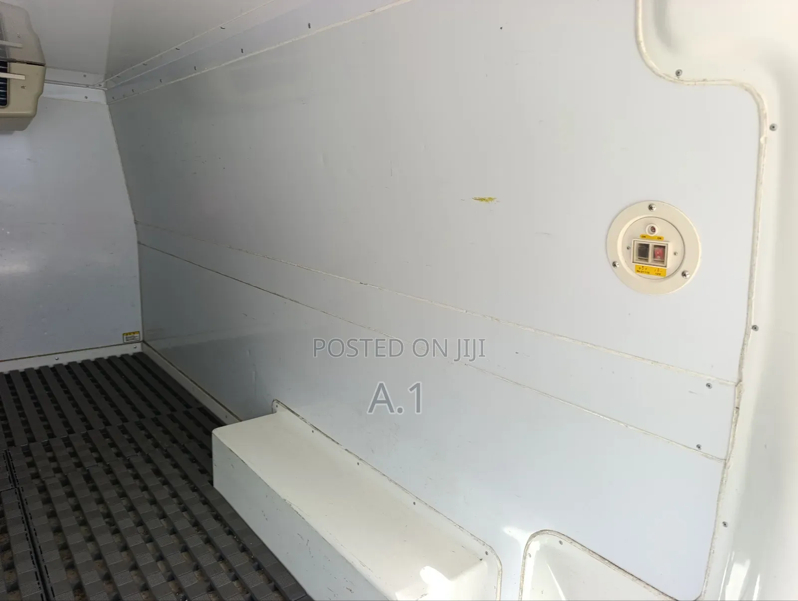 Nissan Caravan (Urvan) 2019 White