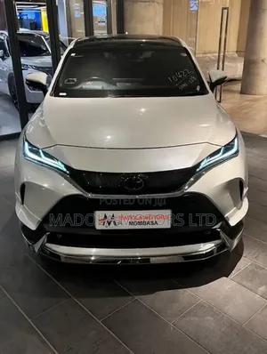 Toyota Harrier 2.0 4WD 2020 White
