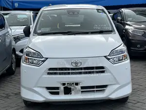 Daihatsu Mira 2019 Off white