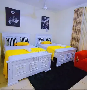 Hardwôôd Ɓéd 4by6 White Paint Very Classic Bed Order Today 4⁄5