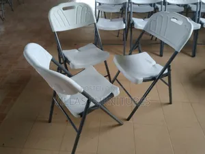 Strong/Stylish Space Saving Foldable Chair