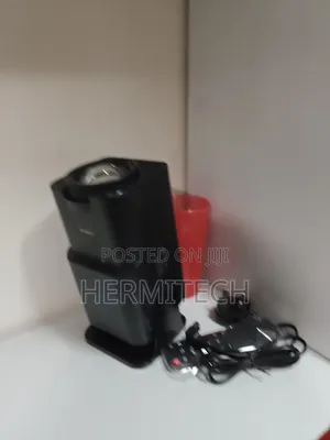 High Definition Entertainment Hy 320 Projector