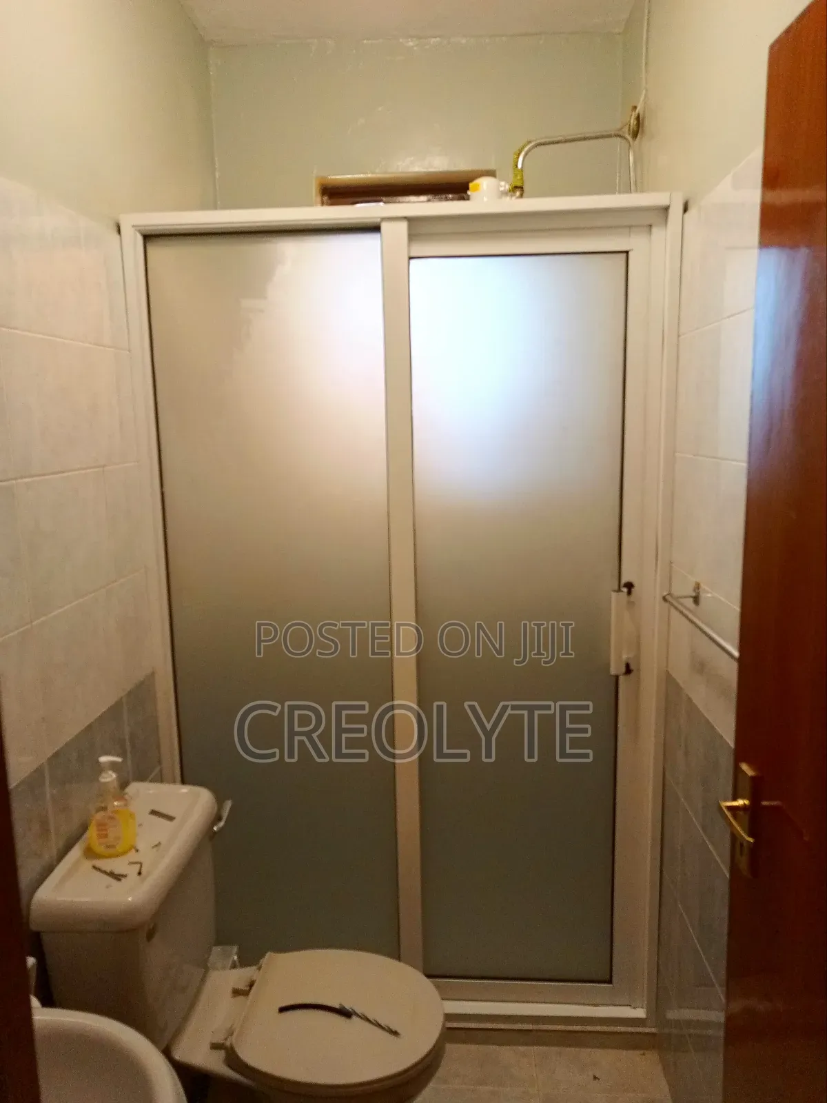 Sliding Door