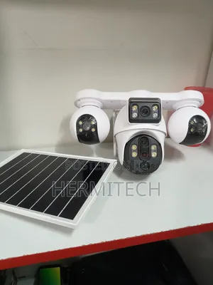 Four Screen Outdoor Surveillance Solar Energy 4lens PTZ 4g Camera