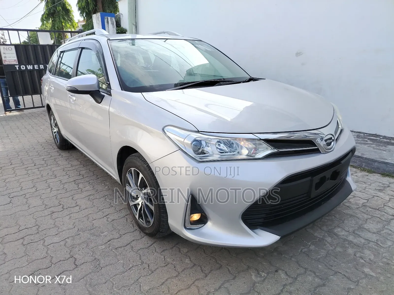 Toyota Corolla Fielder 2019 Silver