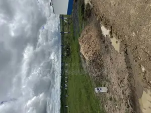 Hidden Gem in Kinanie ^Bw