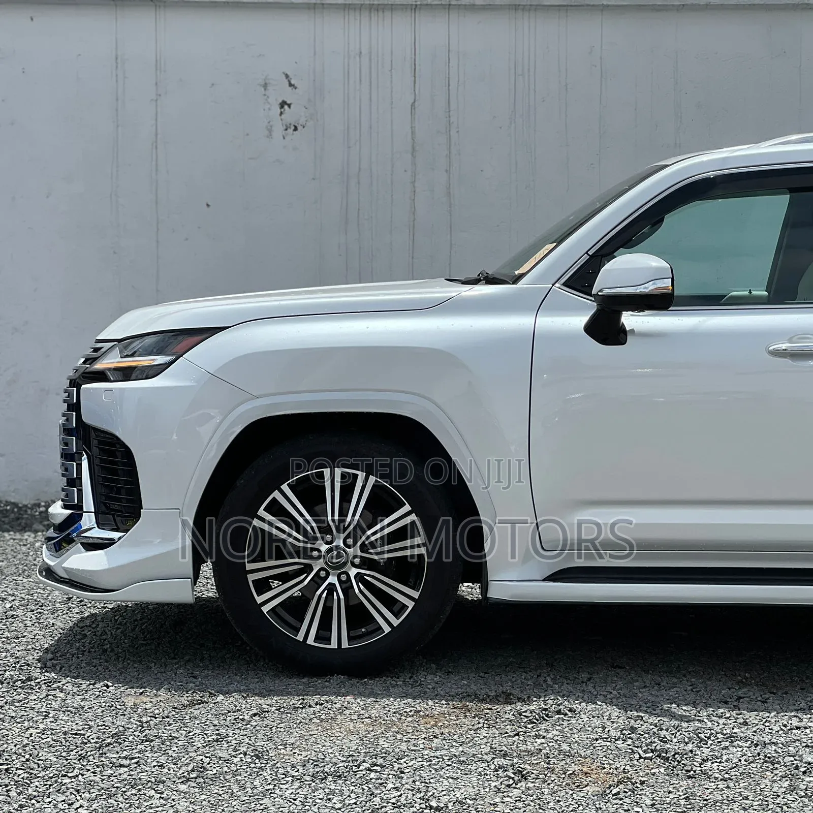 Lexus LX LX 600 2023 White