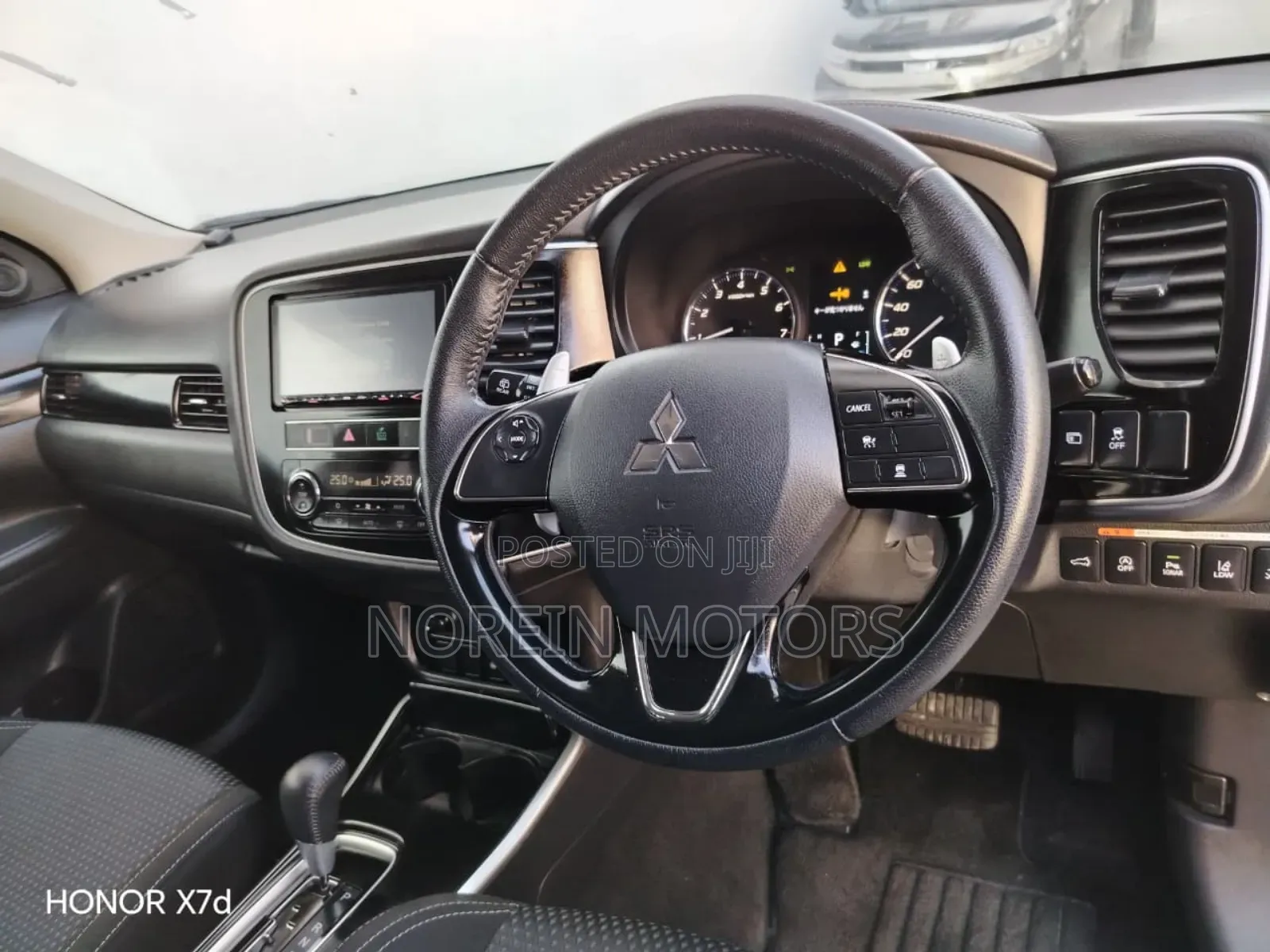 Mitsubishi Outlander 2018 White