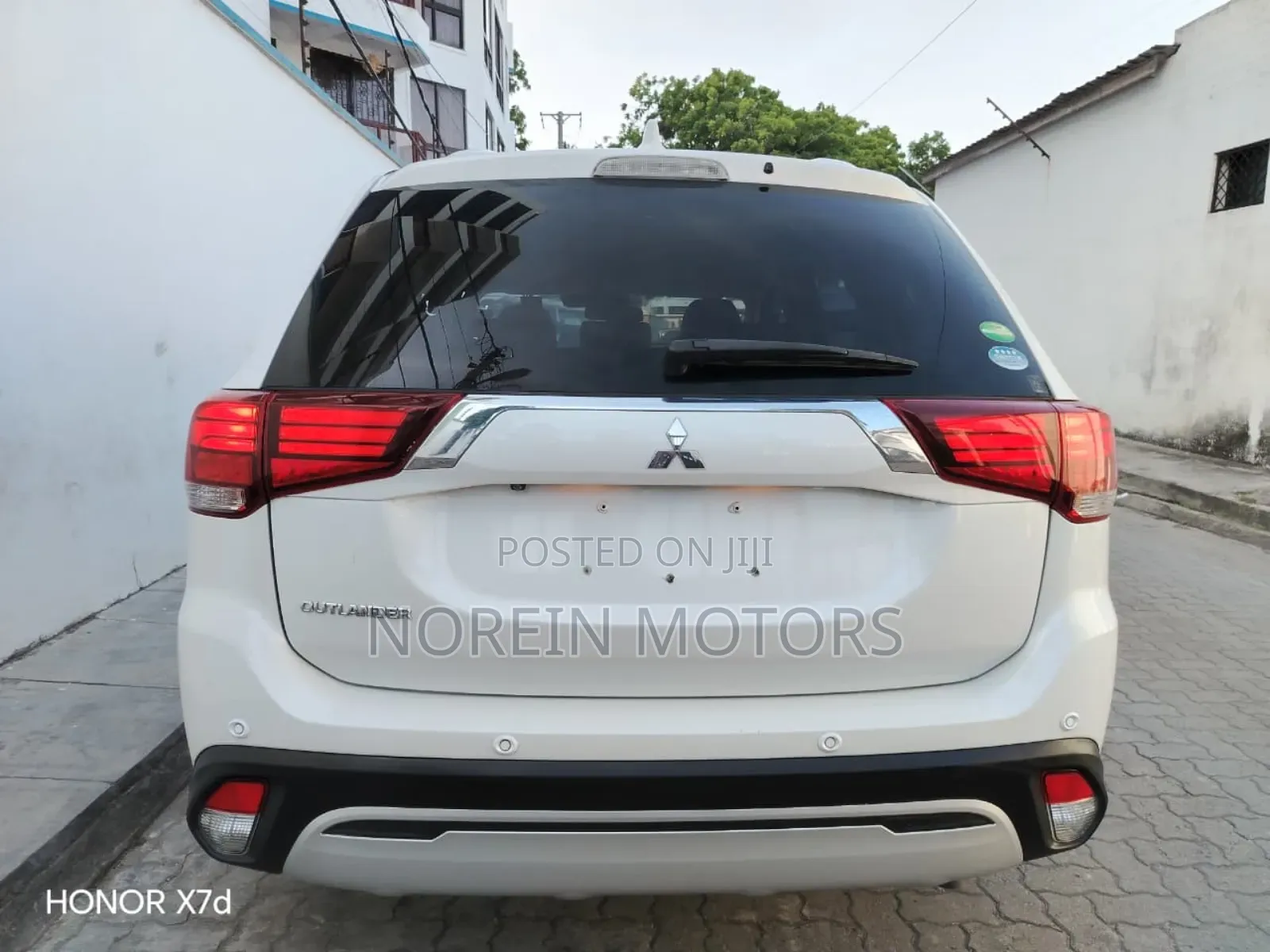 Mitsubishi Outlander 2018 White