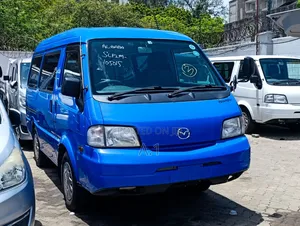 Mazda Bongo 2018 Blue