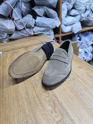 Quality Leather Sued Men Official Slip on Rubber Sole Men Shoes