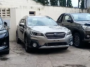 Subaru Outback 2.5i Premium AWD 2018 Brown