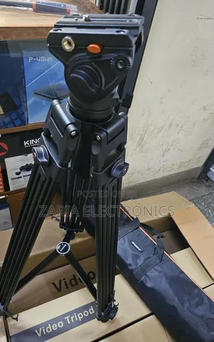 Triopo Professional Heavy Duty Camera Stand