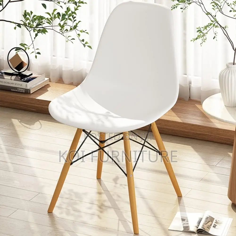 Dining Chair : Modern Eames Dining Chair