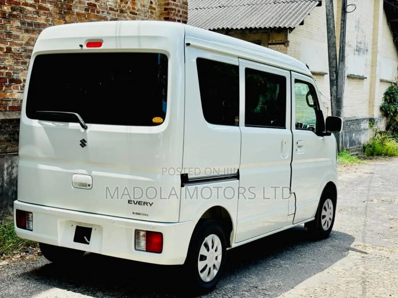 Suzuki Every Wagon 2019 White