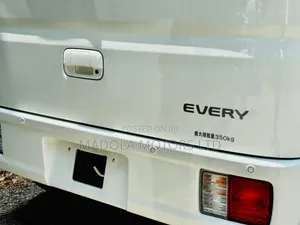 Suzuki Every Wagon 2019 White