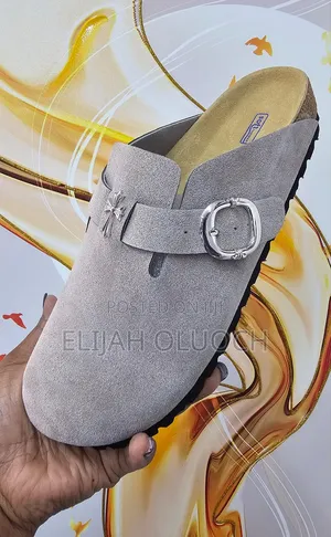 Birkenstock Chrome Hearts Slides
Light/Ash Grey
Original Qualit