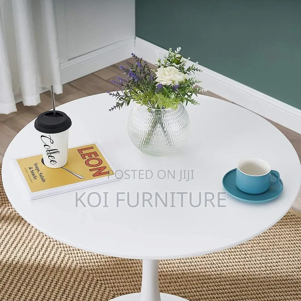 Coffee Table; Sleek Round Marble Coffee Table