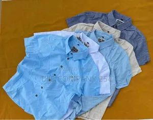 Quality Cotton Men Single Pocket Short Sleeved Collar T Shirts