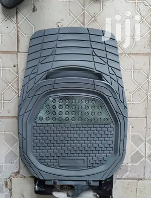 New 5 Seater Floor Mats, Free Delivery Within Nairobi Town.