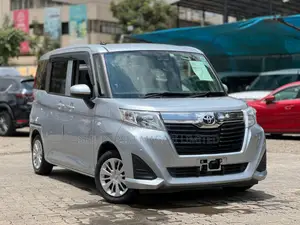 Toyota Roomy 2019 Gray