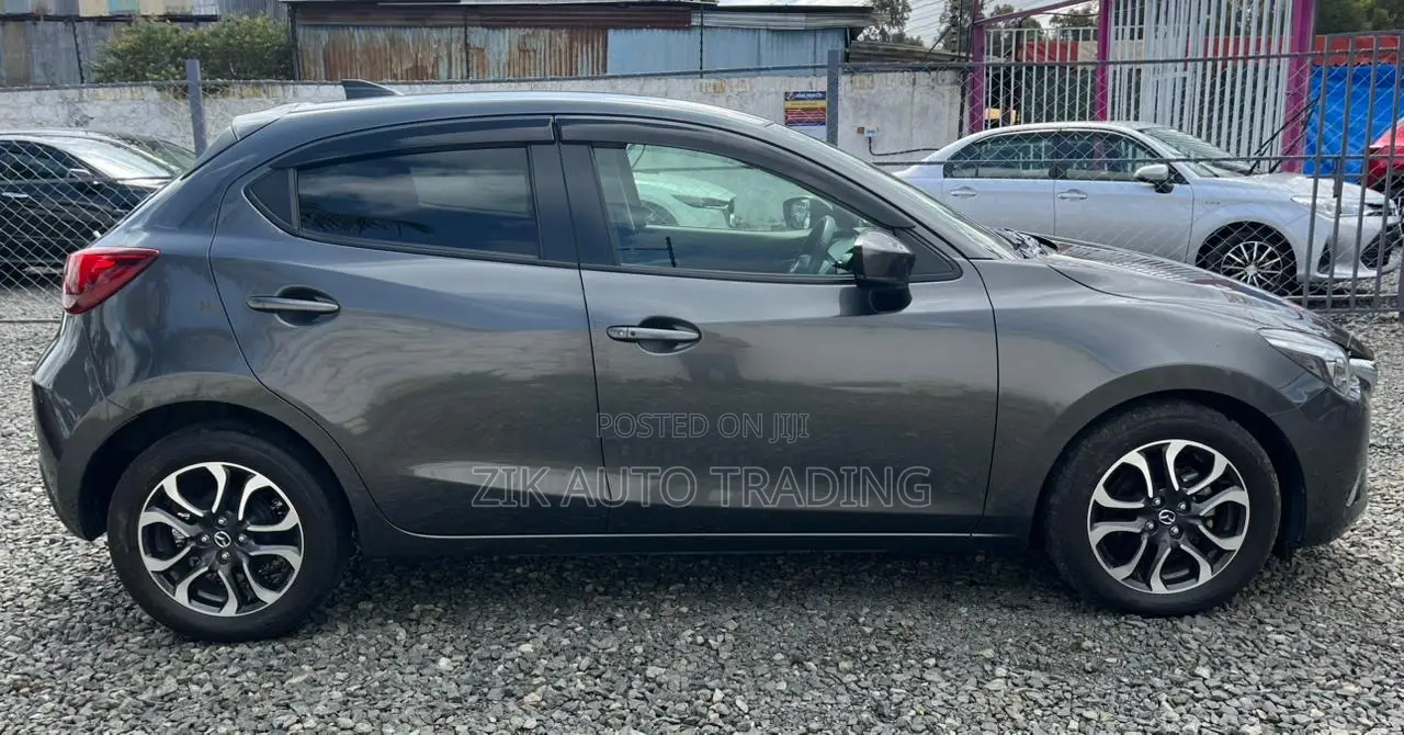 Mazda Demio 2019 Gray