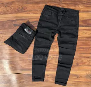Black Plain Denim Jeans - Men