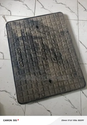 450*600 Cast Iron Manhole Cover (Heavy Duty)