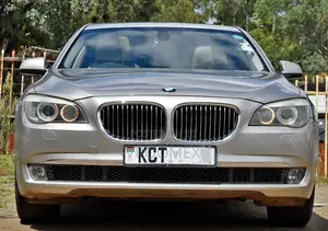 BMW 740 2011 Gray