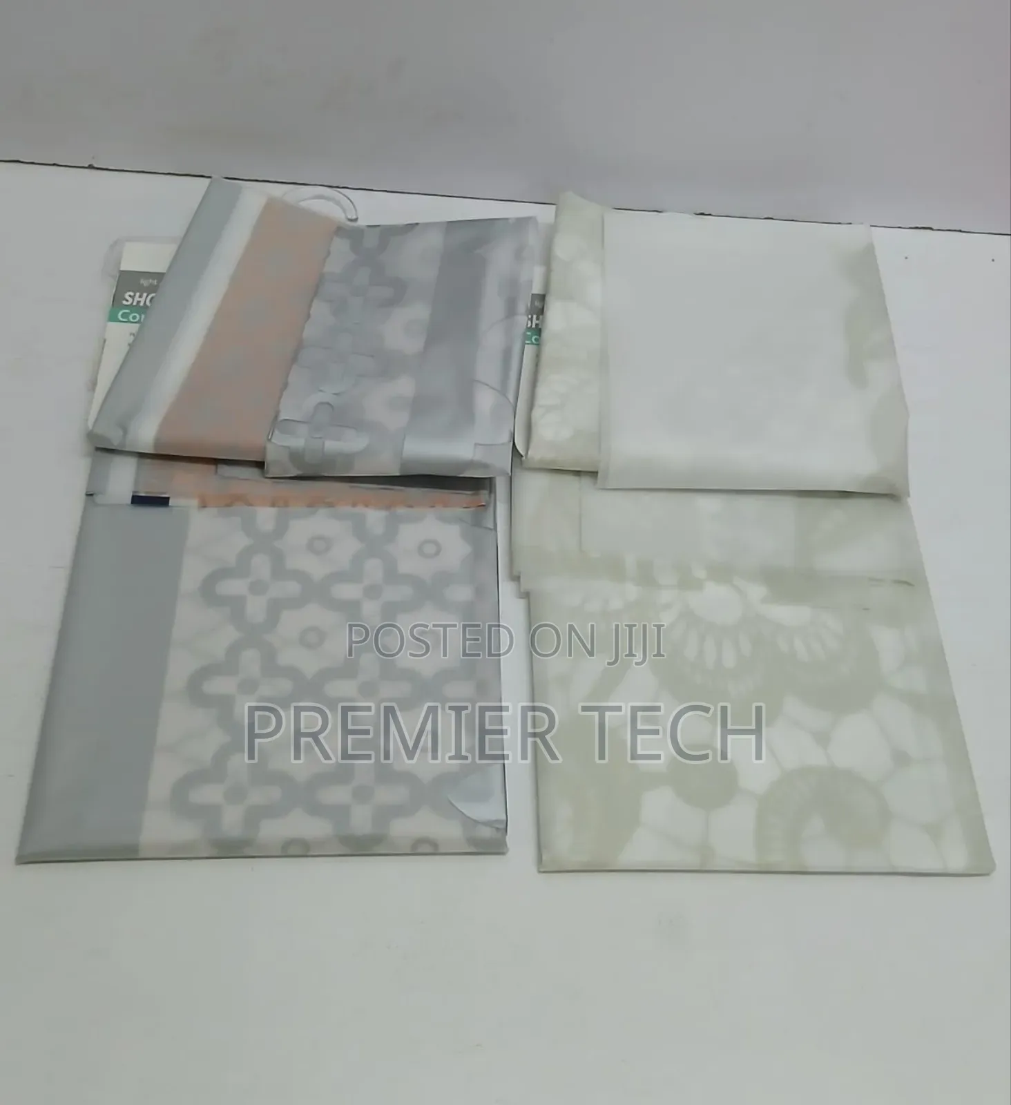 * Waterproof Fabric Printed Shower Curtains