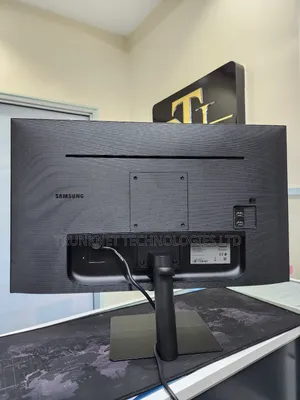 Samsung Smart Monitor M5 27′′ – Full Hd (1080p) Va Display,