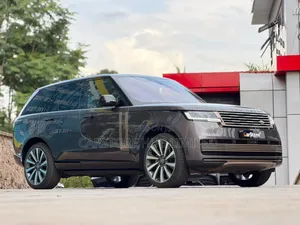 Land Rover Range Rover Vogue 2023 Brown