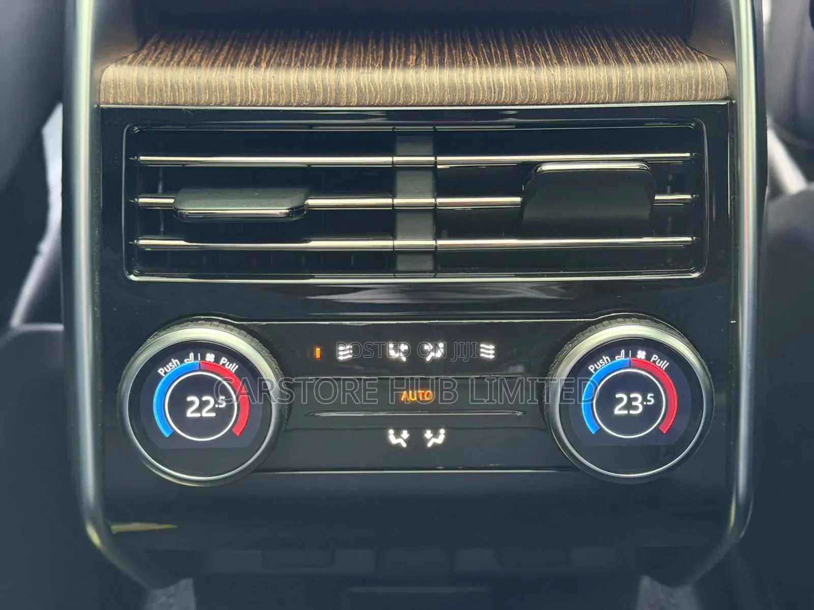 Land Rover Range Rover Vogue 2023 Brown